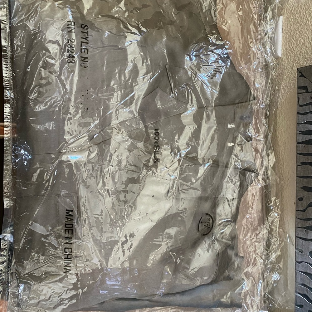 Brand New Women’s Silver Color  100% Silk Pajamas - Picture 10 of 11